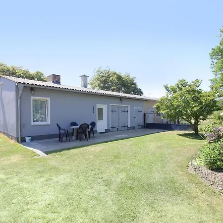 F-1095 Bungalow Am Selliner See Holiday home *