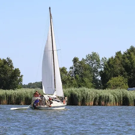 F-1095 Bungalow Am Selliner See *